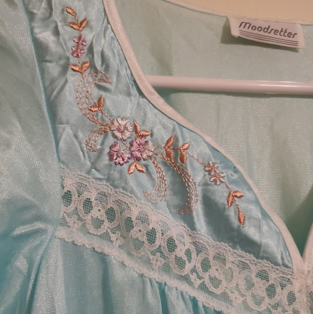 +Vintage | Light Blue Embroidered Gown - Picture 4 of 9